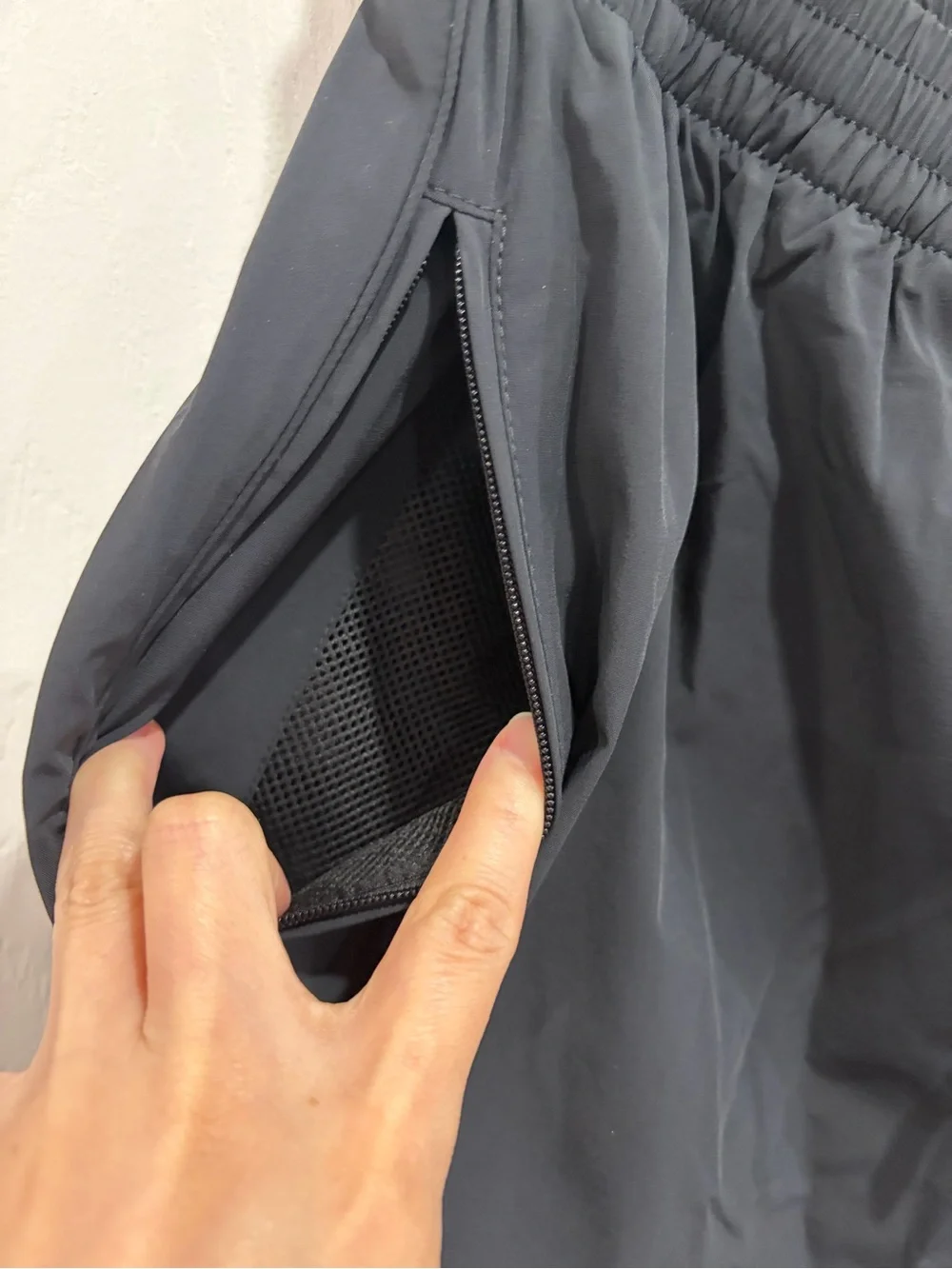SKIMS NIKE NWT Woven Nylon Pants in OBSIDIAN SZ XS - Picture 8 of 10